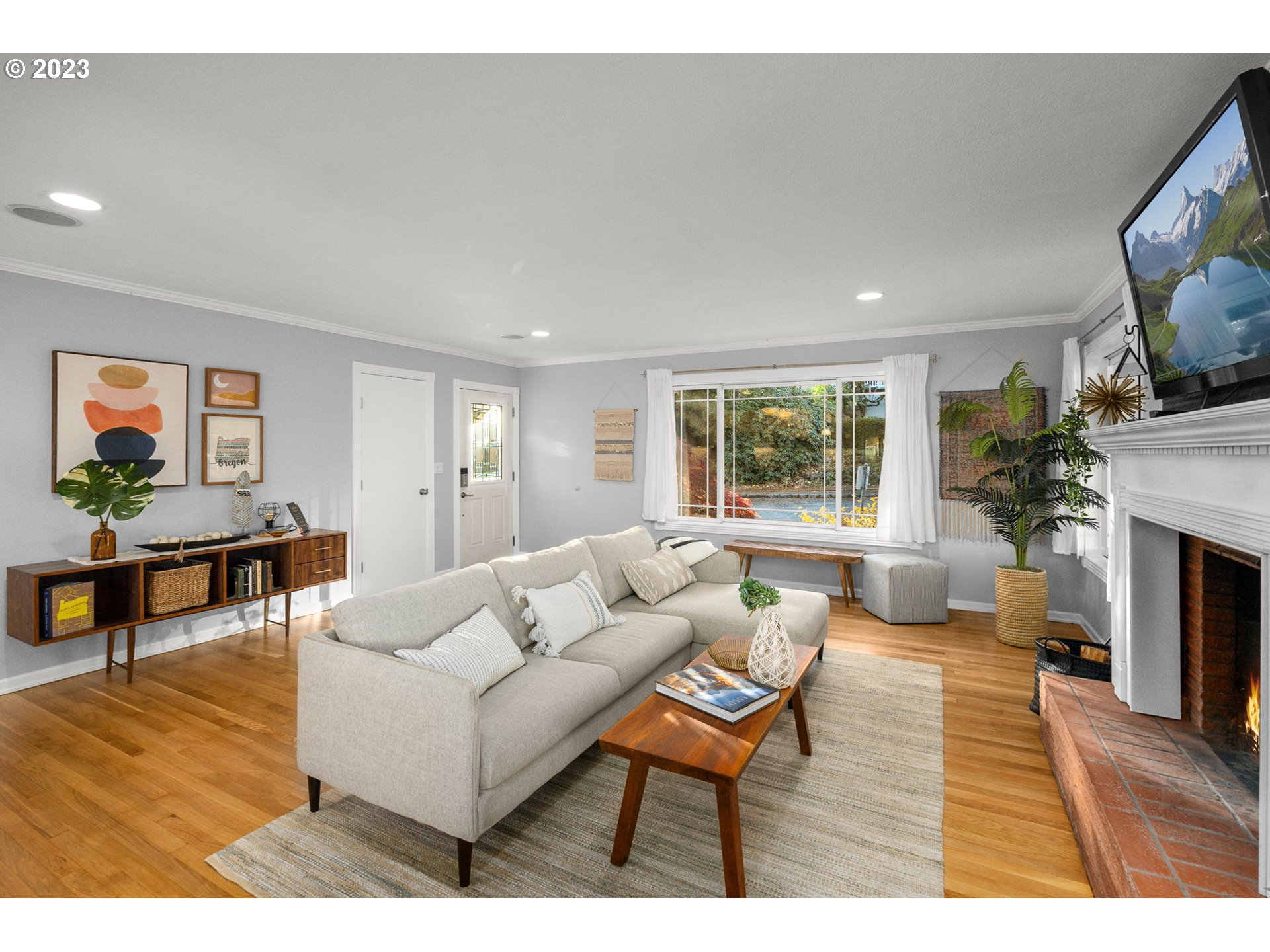 4310 Southwest Condor Avenue Portland, OR 97239 - Photo 9 of 48 Gallery Image 9