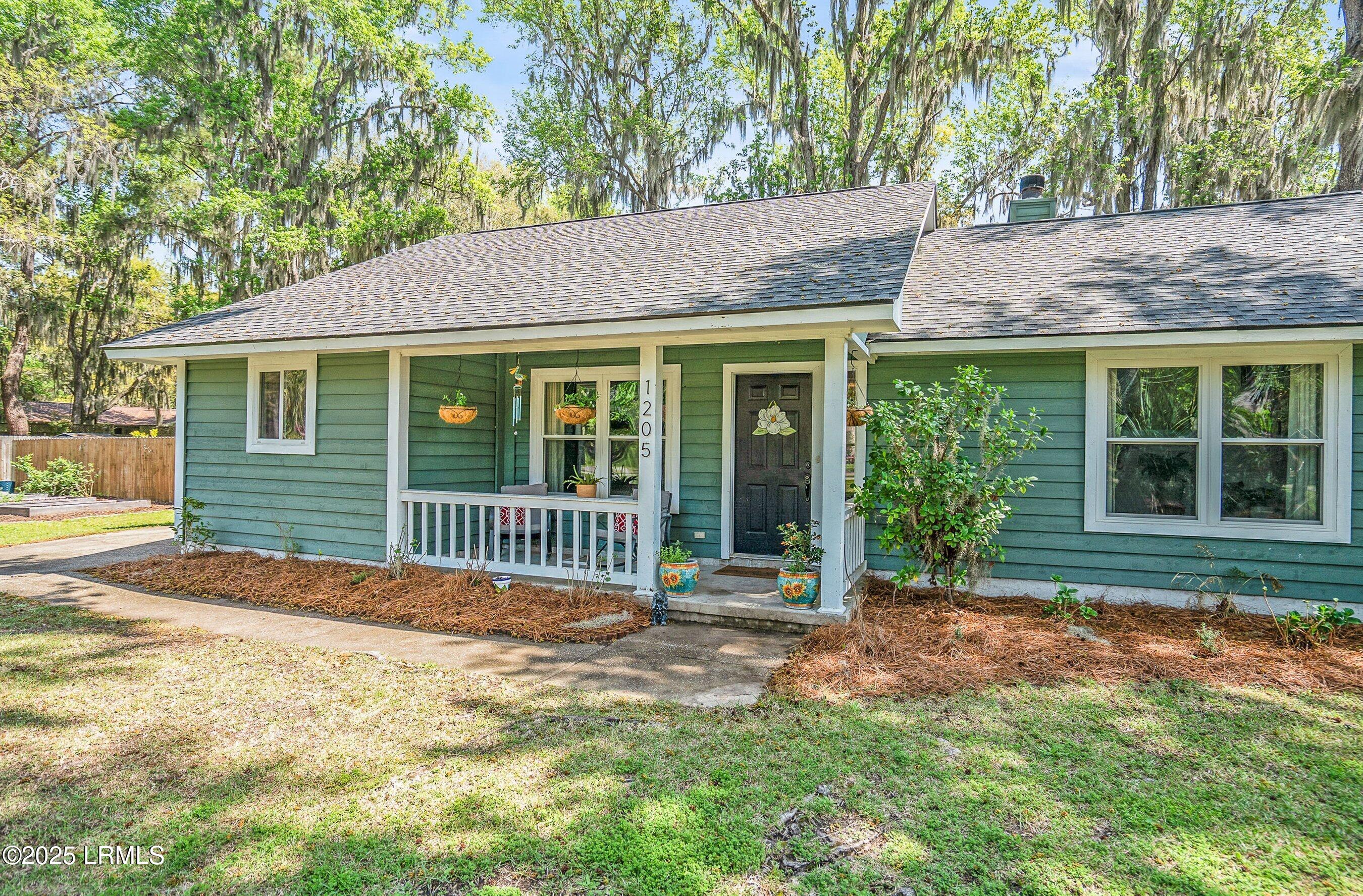 1205 Battery Creek Road Beaufort, SC 29902 - Photo 2 of 68 DSC06664-246.jpg-SMALL