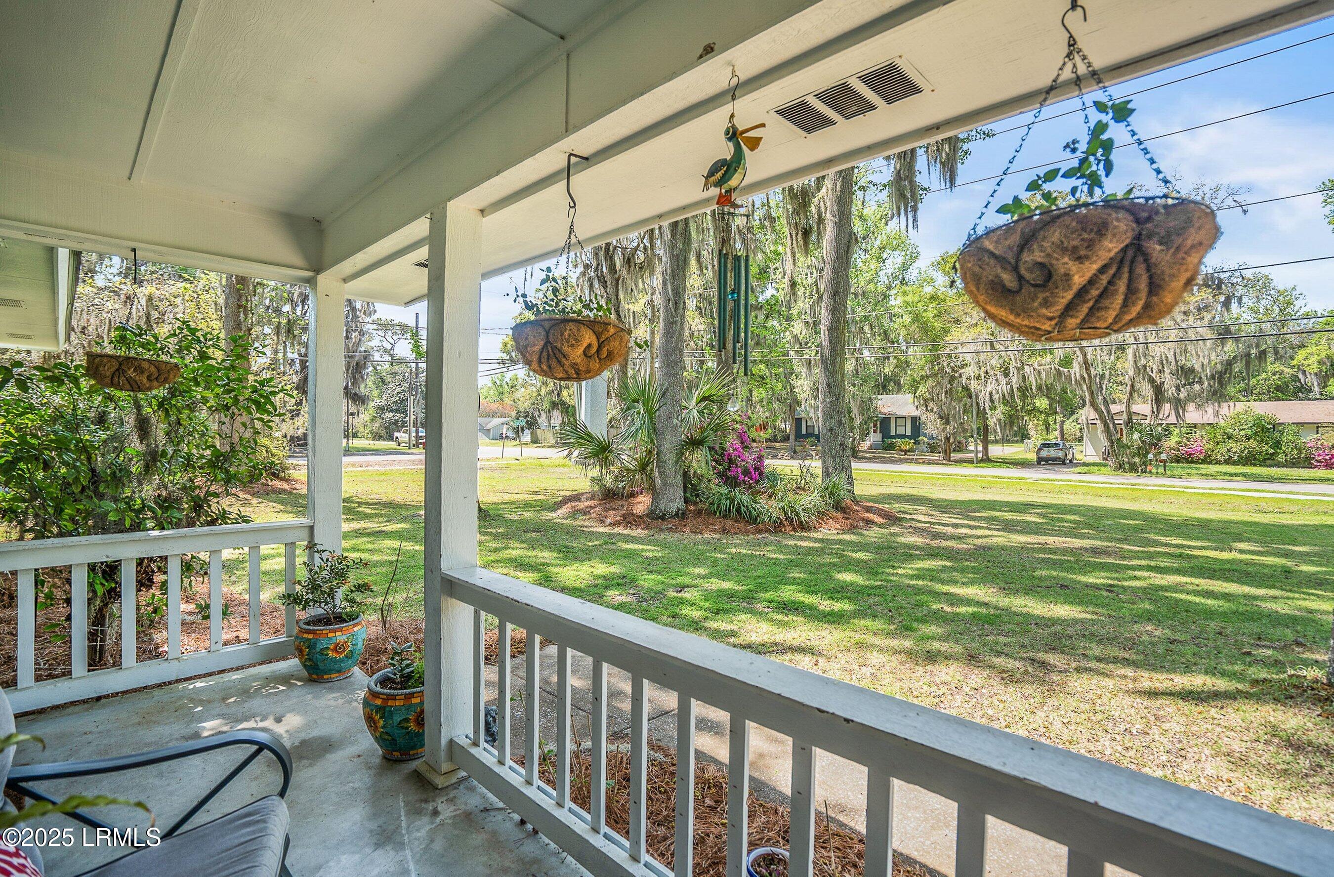1205 Battery Creek Road Beaufort, SC 29902 - Photo 3 of 68 DSC06673-255.jpg-SMALL