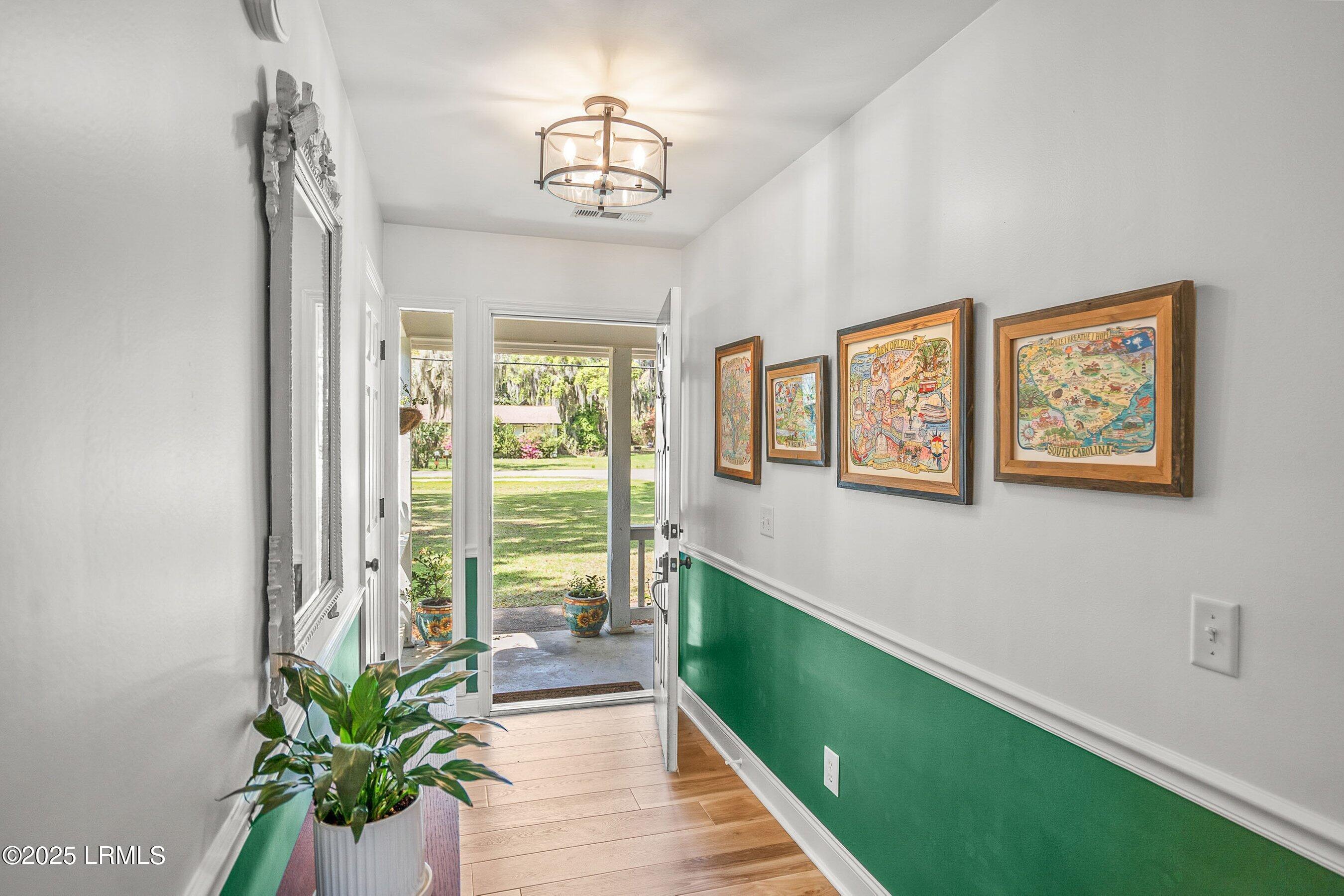 1205 Battery Creek Road Beaufort, SC 29902 - Photo 6 of 68 DSC06423-5.jpg-SMALL