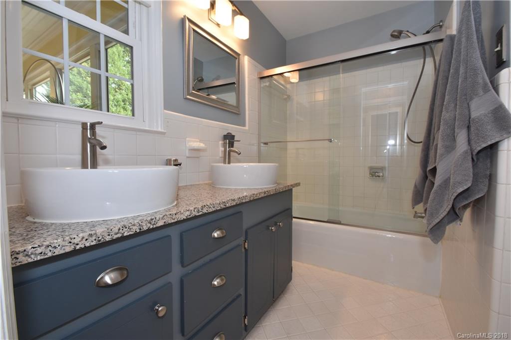 401 Lansdowne Road Charlotte, NC 28270 - Photo 16 of 27 Gallery Image 16