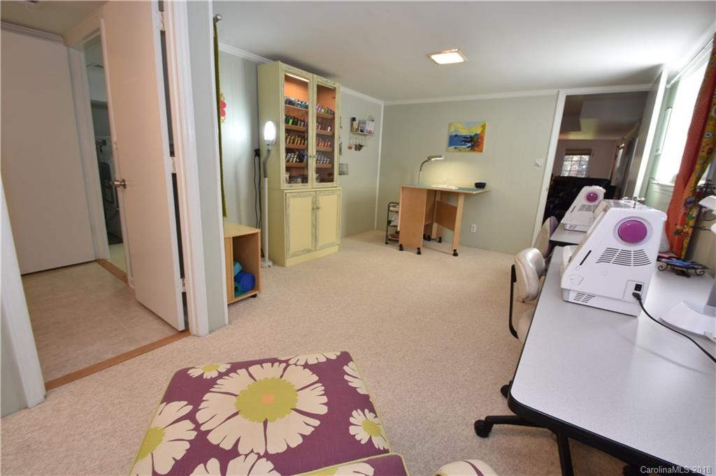 401 Lansdowne Road Charlotte, NC 28270 - Photo 22 of 27 Gallery Image 22