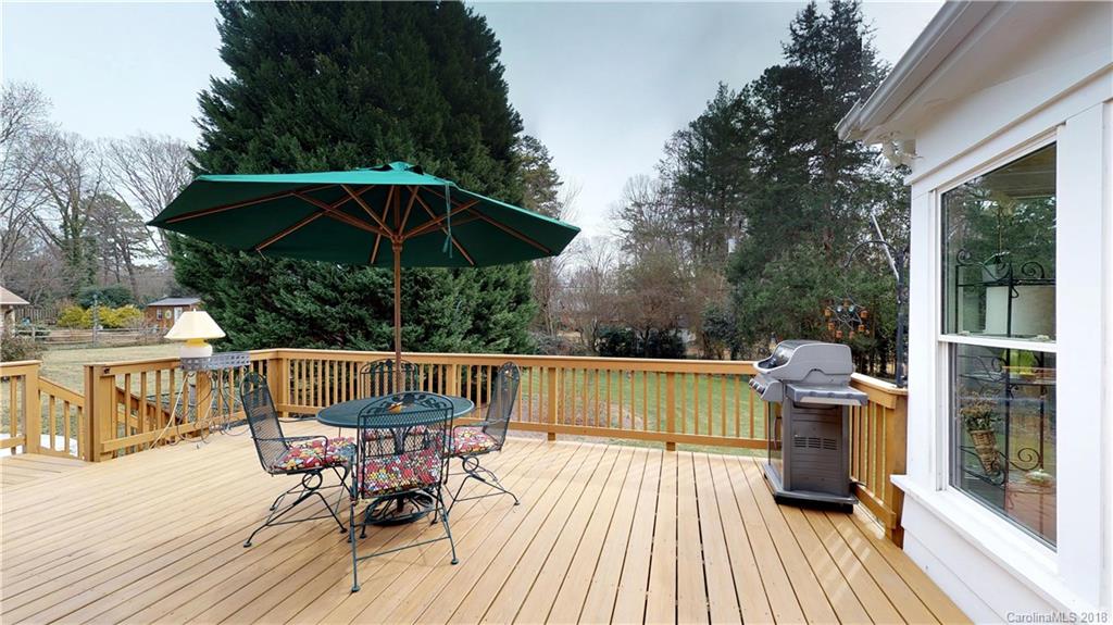 401 Lansdowne Road Charlotte, NC 28270 - Photo 24 of 27 Gallery Image 24