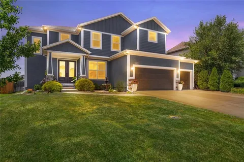 $660,000 | 16972 South Hunter Street, Olathe, KS 66062