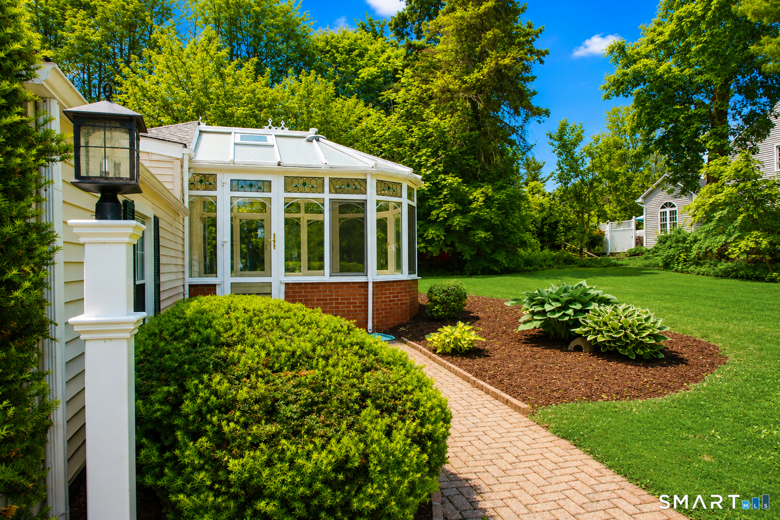 23 Norway Road North Haven, CT 06473 - Photo 5 of 32 a view of a house with garden