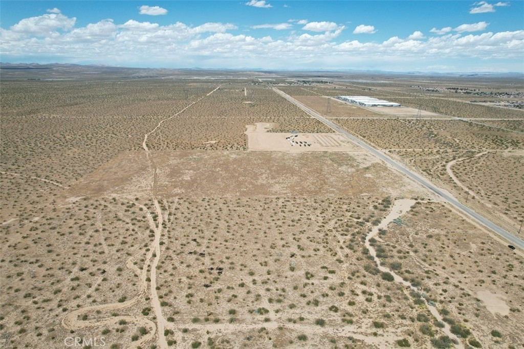 17374 Koala Road Adelanto, CA 92301 - Photo 19 of 33 a view of an ocean
