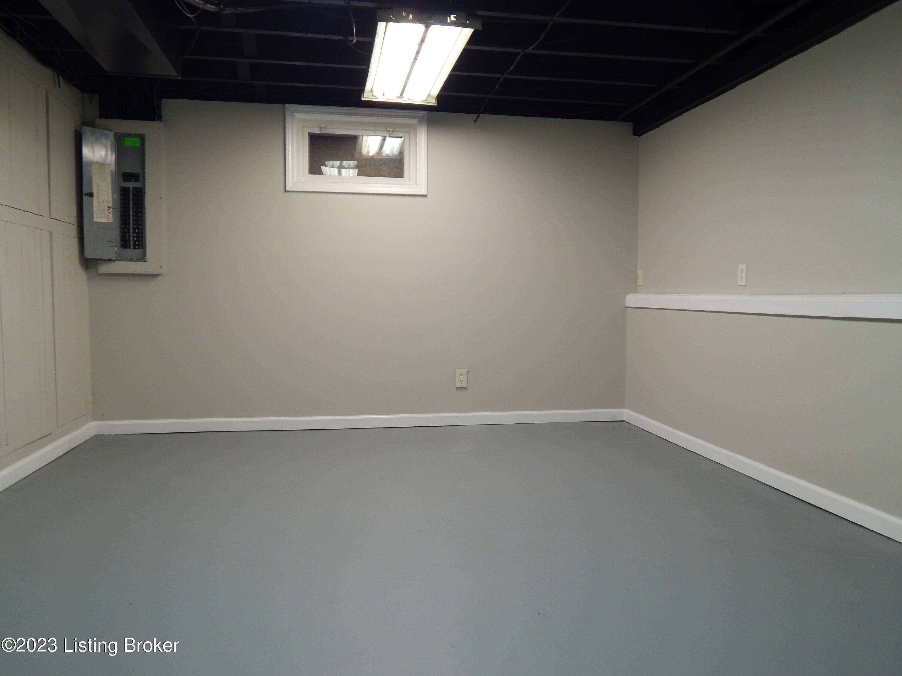 3220 Wessel Road Louisville, KY 40216 - Photo 18 of 27 DSCN2105