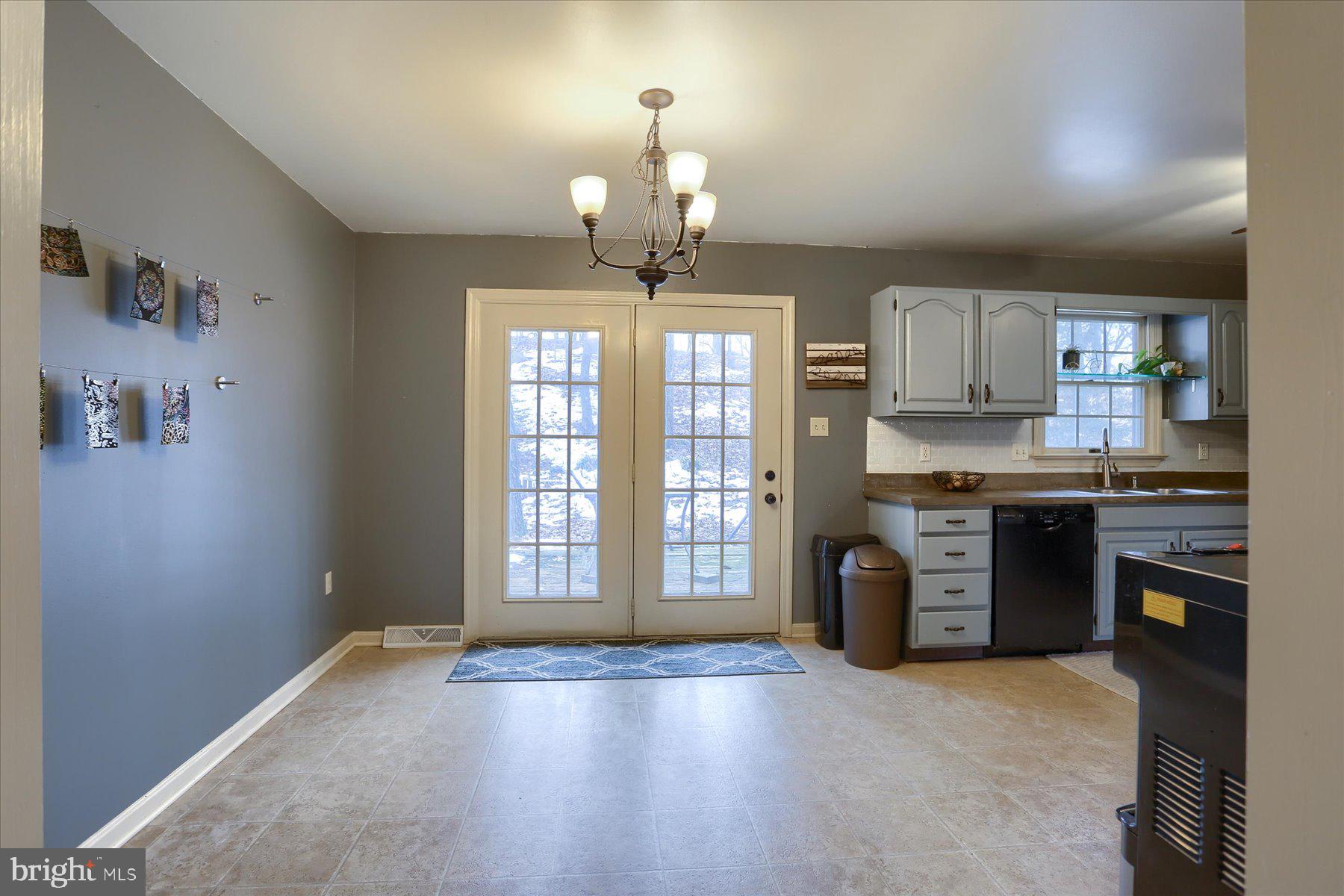 4309 Bossler Road Elizabethtown, PA 17022 - Photo 9 of 36 Gallery Image 9