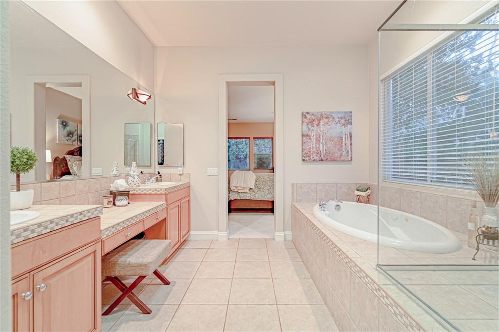 16765 Martincoit Road Poway, CA 92064 - Photo 9 of 15