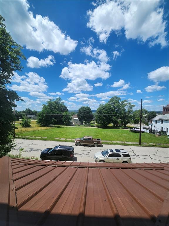 517 Hamilton Avenue Farrell, PA 16121 - Photo 17 of 23 Upstairs View