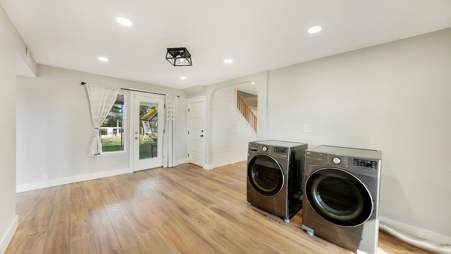 41709 Road 52 Reedley, CA 93654 - Photo 36 of 52 a view of a hallway with washer and dryer