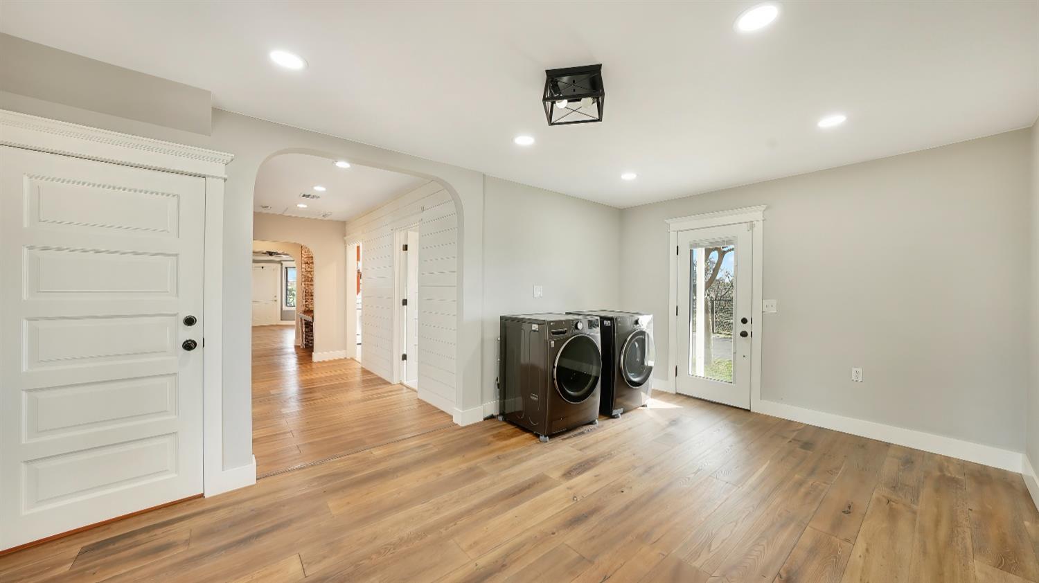 41709 Road 52 Reedley, CA 93654 - Photo 37 of 52 a view of empty room with wooden floor