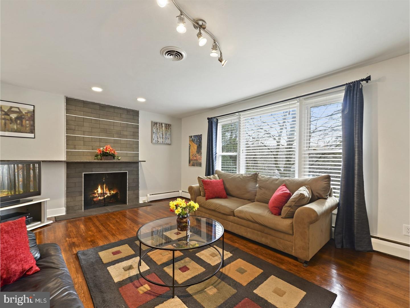 225 Glen Riddle Road Media, PA 19063 - Photo 3 of 25 Great Room