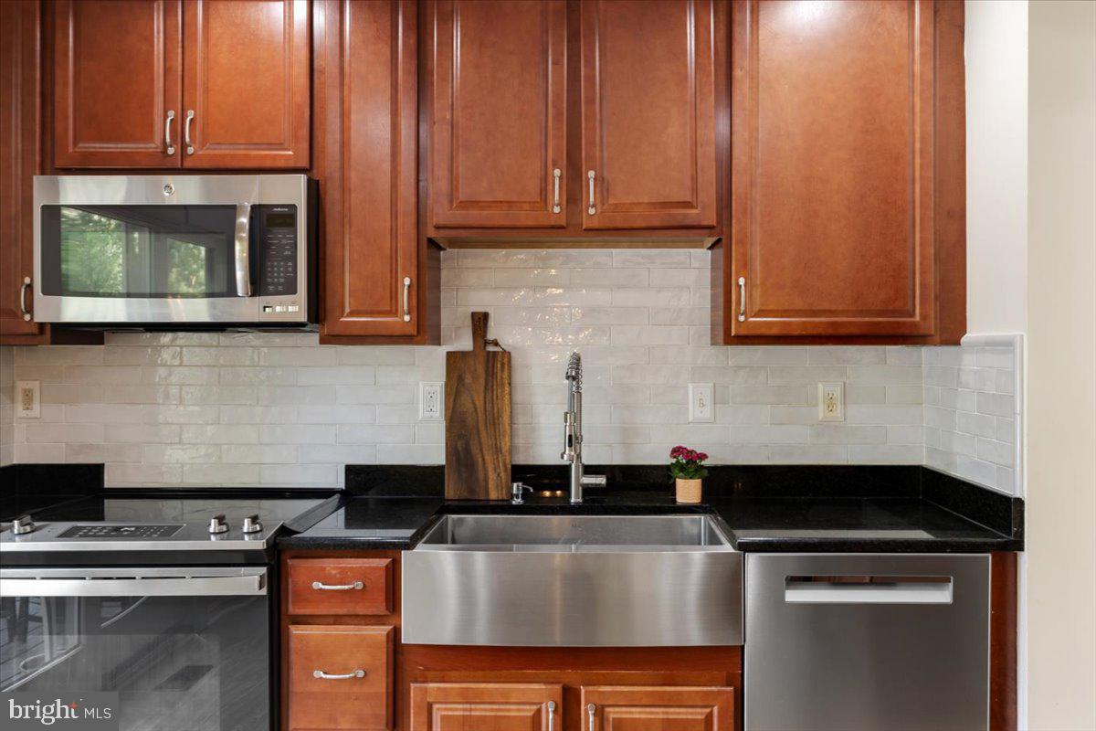 7001 Spur Road Springfield, VA 22153 - Photo 14 of 50