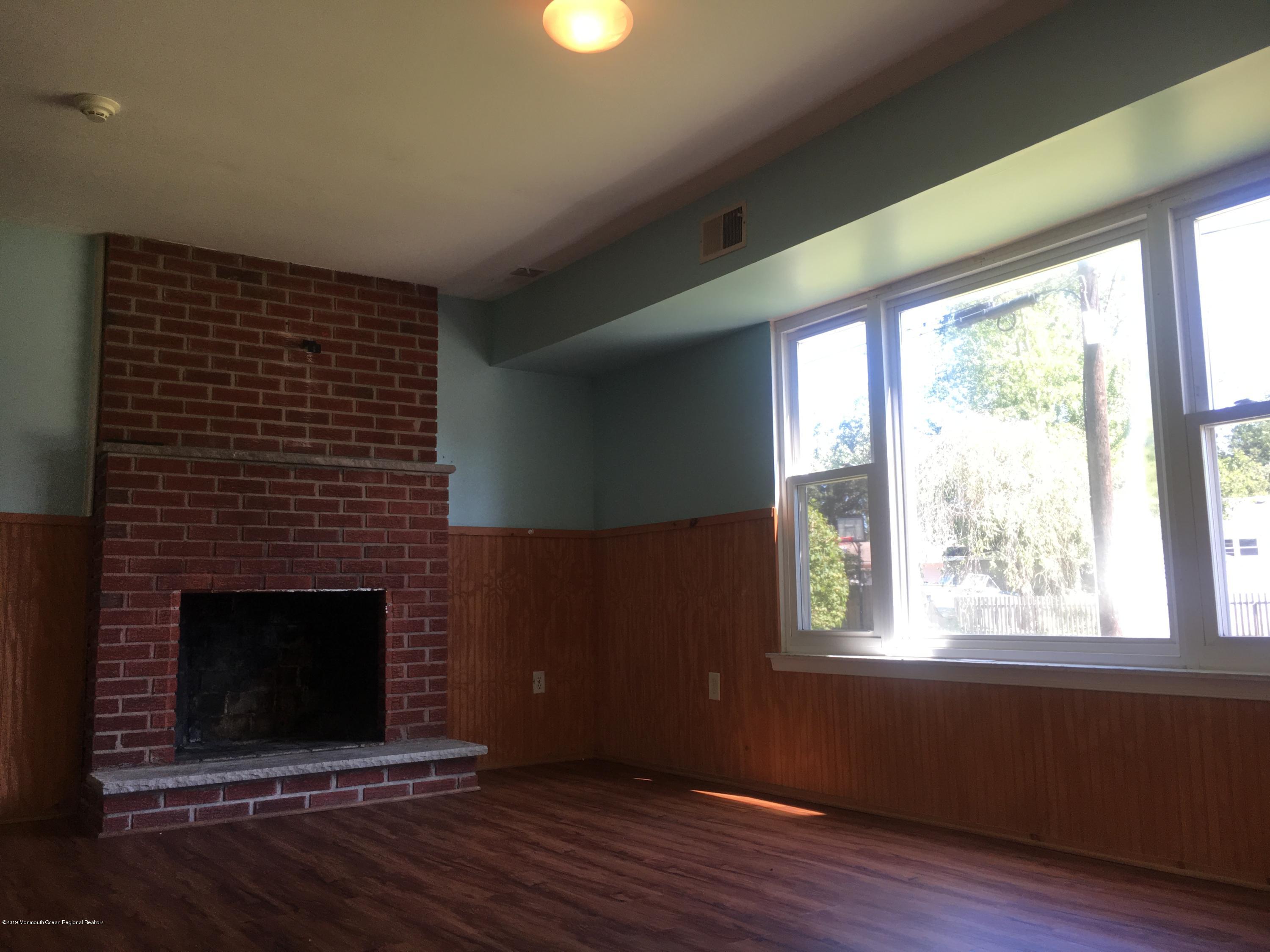 788 Maplecrest Road Toms River, NJ 08753 - Photo 6 of 63 2019-09-07_12-28-09_589