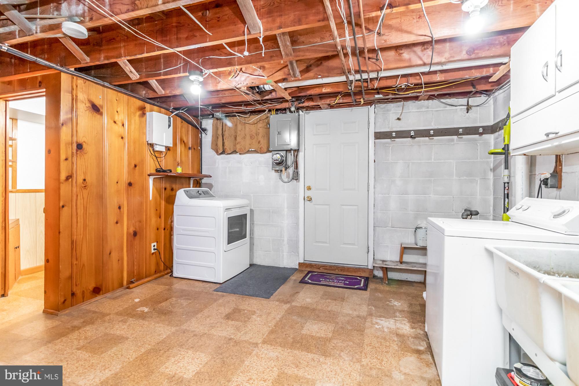 7831 Kavanagh Road Baltimore, MD 21222 - Photo 19 of 26 Utility/Laundry Room