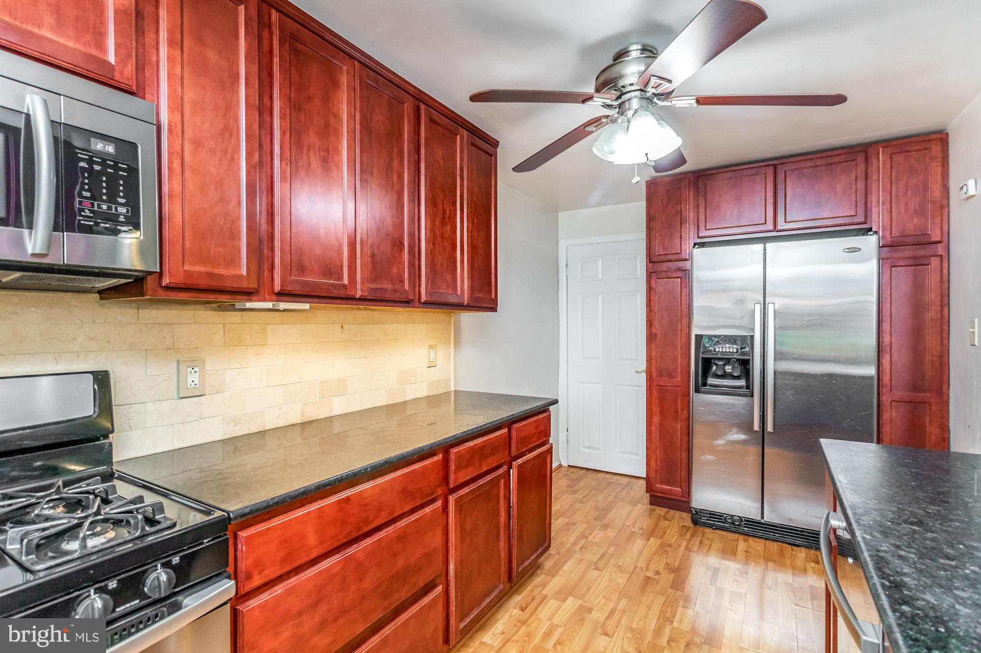 7831 Kavanagh Road Baltimore, MD 21222 - Photo 10 of 26 Lots of counter space!