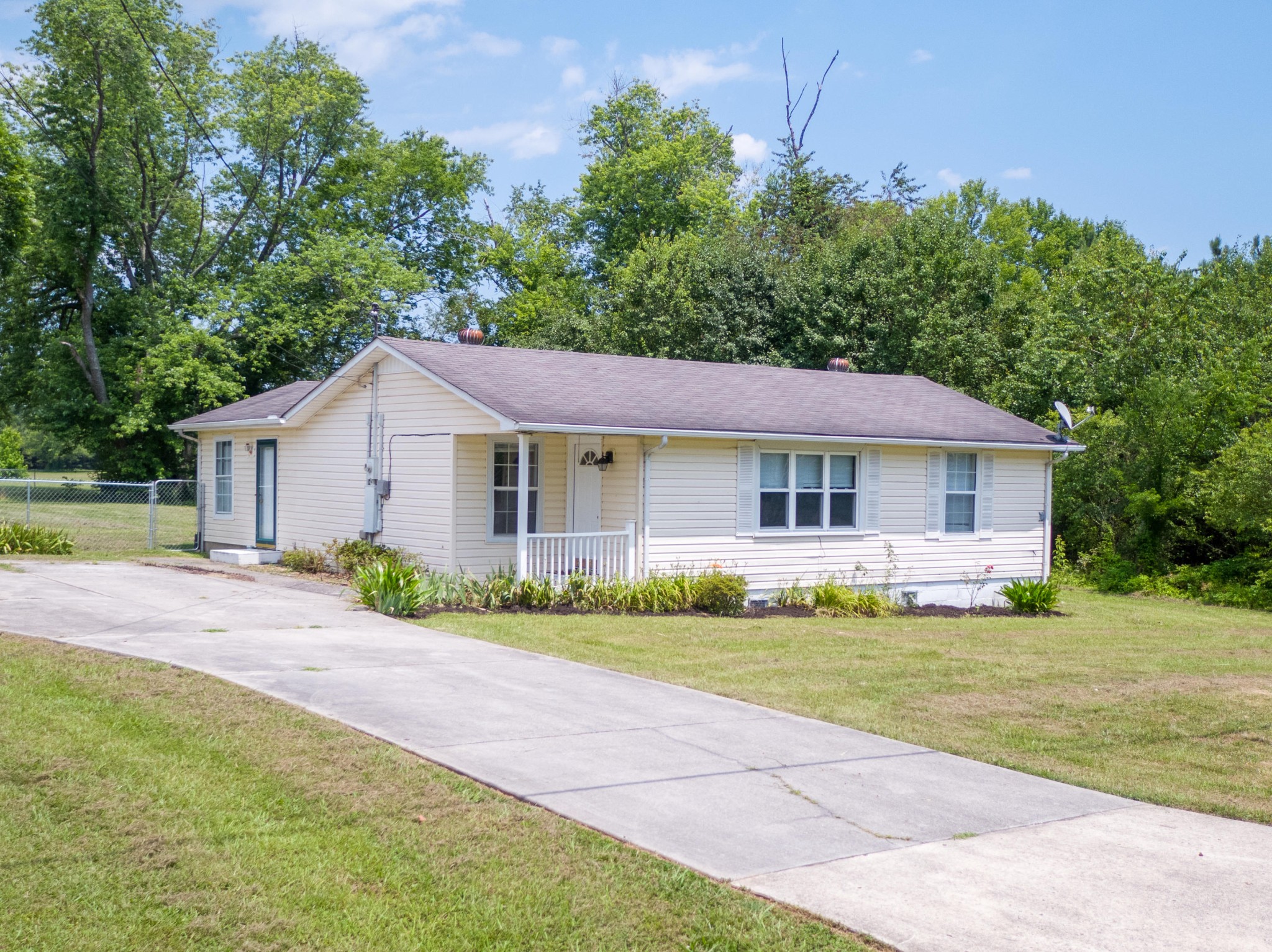 150 Brahman Road Kingston, TN 37763 - Photo 1 of 40 Gallery Image 1