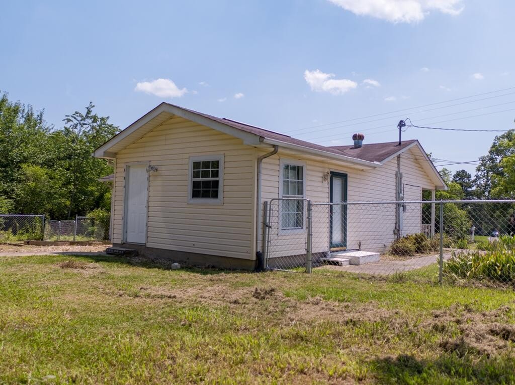 150 Brahman Road Kingston, TN 37763 - Photo 3 of 40 Gallery Image 3