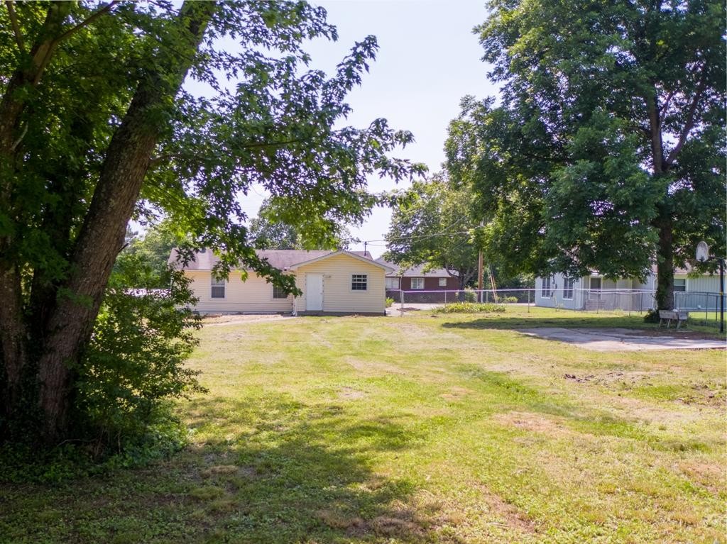 150 Brahman Road Kingston, TN 37763 - Photo 8 of 40 Gallery Image 8