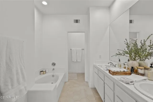 $4,500 | 2648 Fallen Leaf Court, Simi Valley, CA 93063