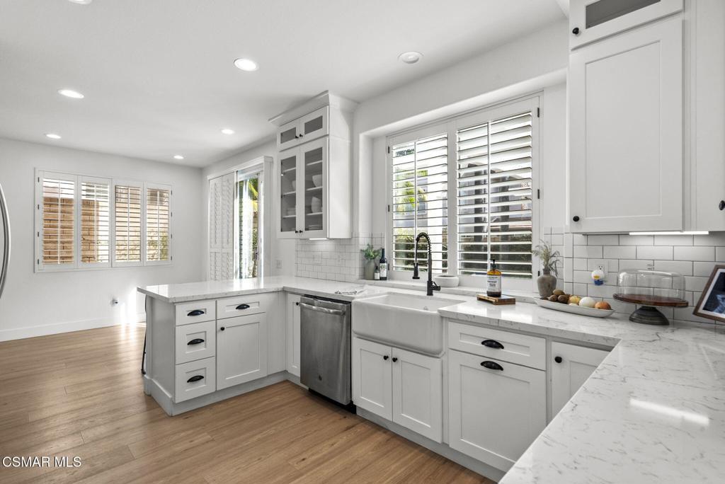 2648 Fallen Leaf Court Simi Valley, CA 93063 - Photo 10 of 42