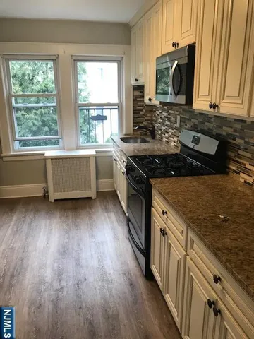 $1,750 | 101 Hickory Avenue, Unit A3, Bergenfield, NJ 07621