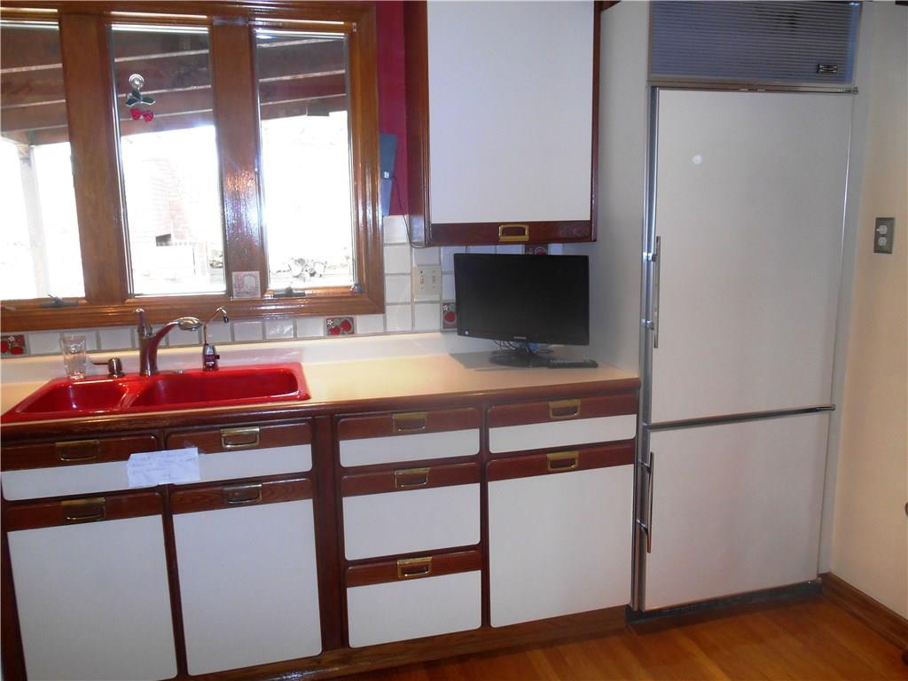 235 Cochran Road Pittsburgh, PA 15228 - Photo 6 of 25 Custom built Amish kitchen!! The craftsmanship is impeccable!