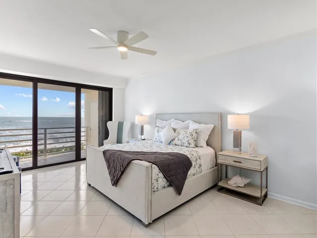 $12,000 | 5554 Jimmy Buffett Mem Highway, Unit 202, Vero Beach, FL 32963