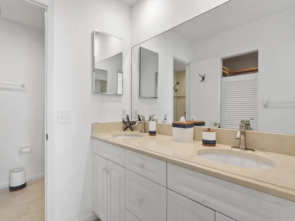 $12,000 | 5554 Jimmy Buffett Mem Highway, Unit 202, Vero Beach, FL 32963