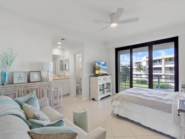 $12,000 | 5554 Jimmy Buffett Mem Highway, Unit 202, Vero Beach, FL 32963