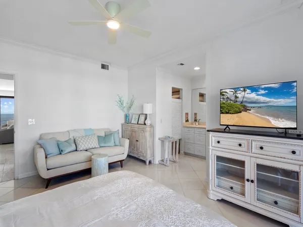 $12,000 | 5554 Jimmy Buffett Mem Highway, Unit 202, Vero Beach, FL 32963