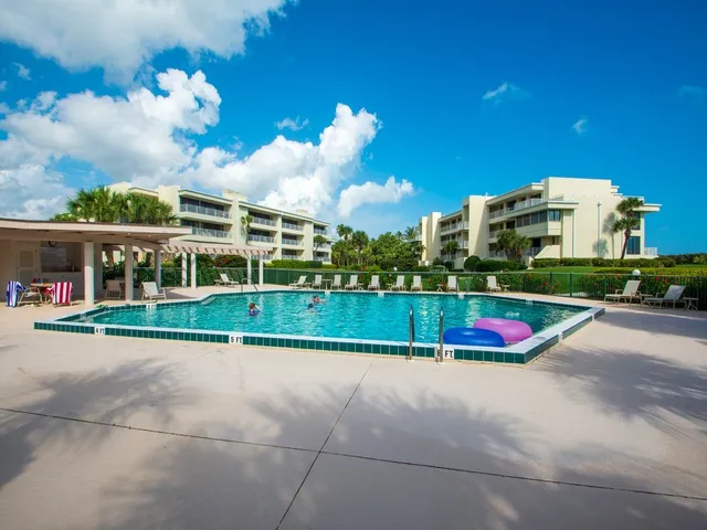 $12,000 | 5554 Jimmy Buffett Mem Highway, Unit 202, Vero Beach, FL 32963