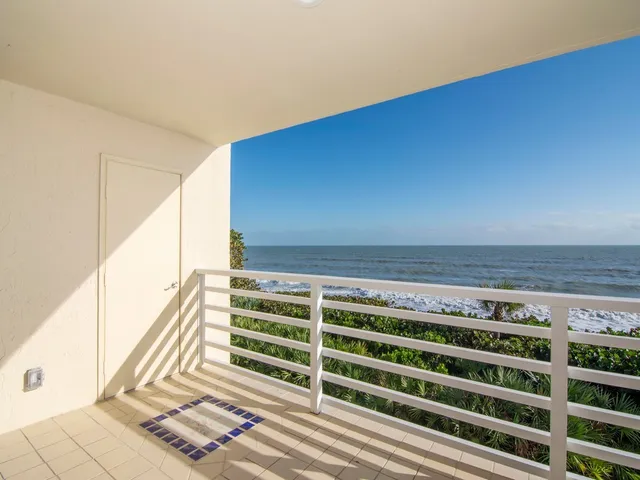 $12,000 | 5554 Jimmy Buffett Mem Highway, Unit 202, Vero Beach, FL 32963