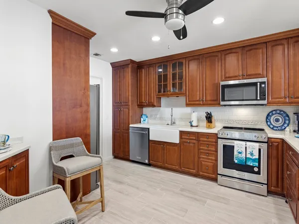 $12,000 | 5554 Jimmy Buffett Mem Highway, Unit 202, Vero Beach, FL 32963