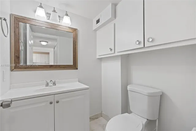 $1,850 | 1830 Dixianna Street, Unit 503, Hollywood, FL 33020