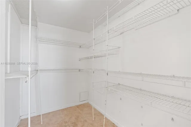 $1,850 | 1830 Dixianna Street, Unit 503, Hollywood, FL 33020