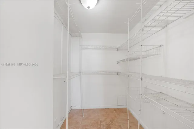 $1,850 | 1830 Dixianna Street, Unit 503, Hollywood, FL 33020