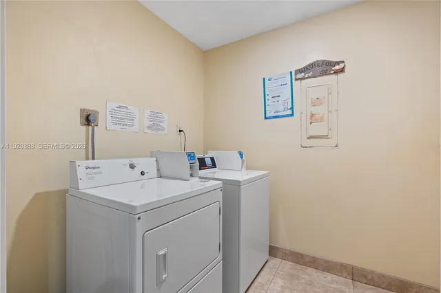 $1,850 | 1830 Dixianna Street, Unit 503, Hollywood, FL 33020