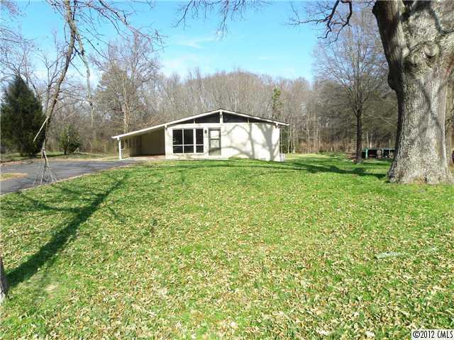 2215 McLean Road Charlotte, NC 28213 - Photo 1 of 13 Gallery Image 1