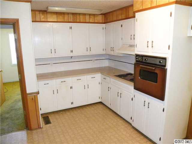 2215 McLean Road Charlotte, NC 28213 - Photo 6 of 13 Gallery Image 6