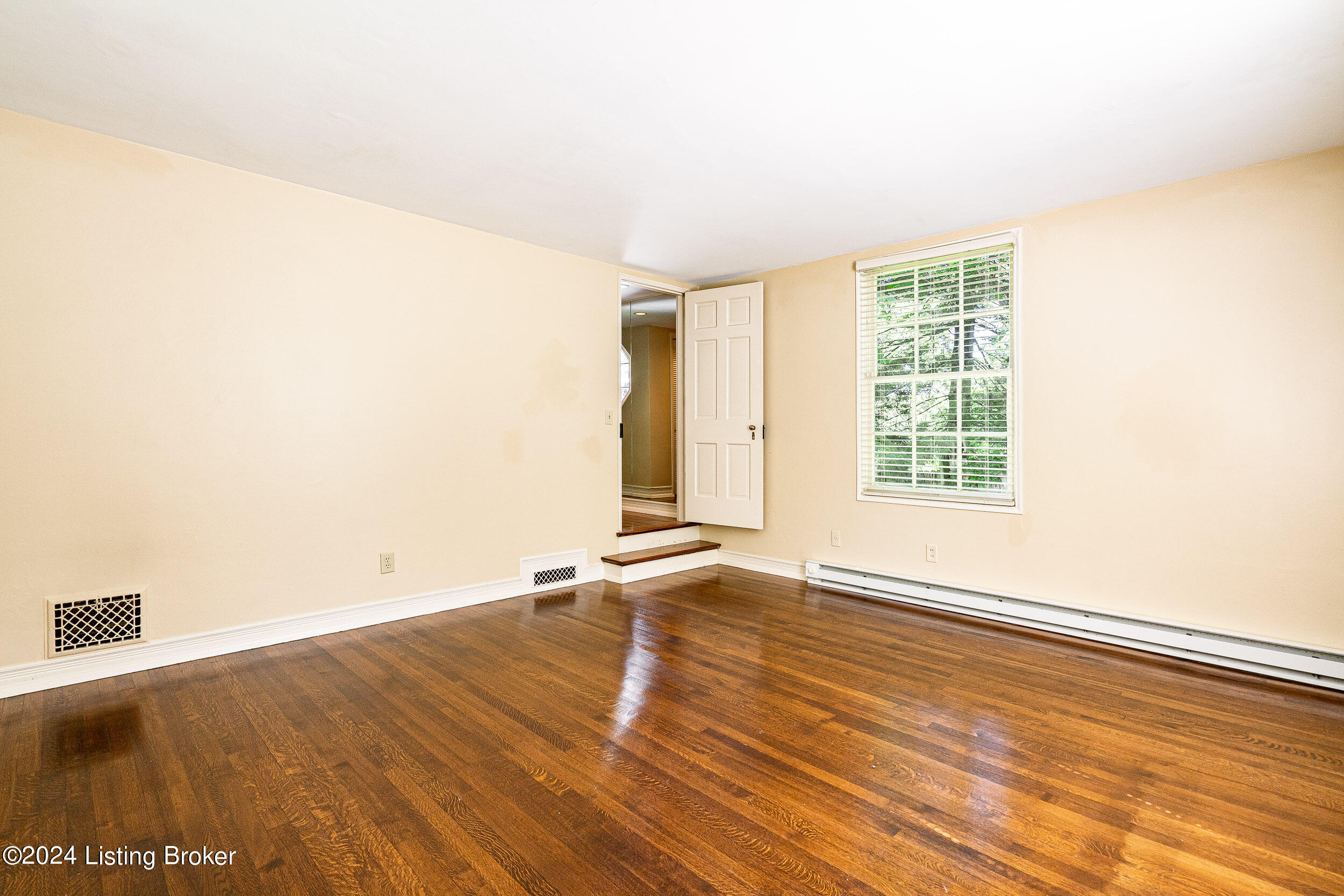 577 Upland Road Louisville, KY 40206 - Photo 30 of 56 577 Upland Rd-40