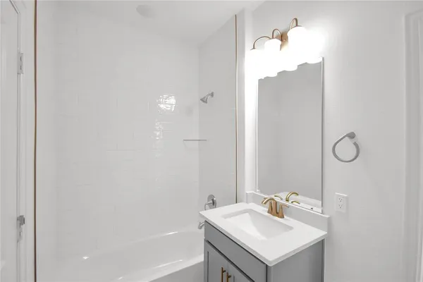$2,700 | 3900 Lynx Court, Little Elm, TX 75068