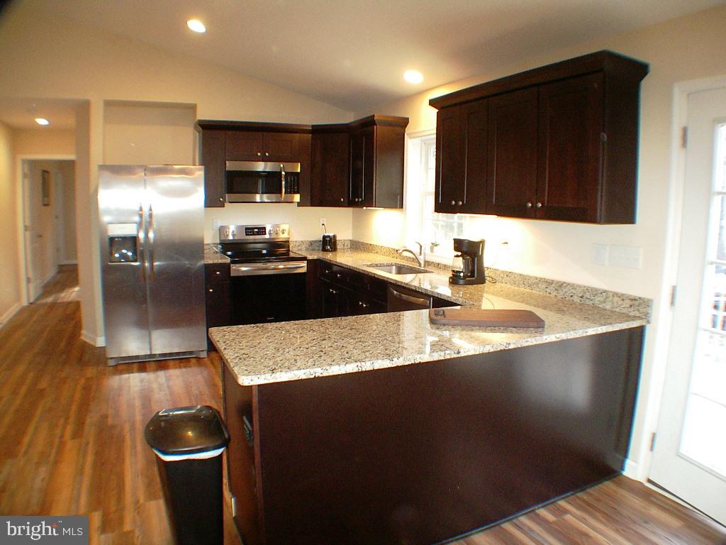 140 Guard Road Middletown, VA 22645 - Photo 21 of 87 Gourmet Kitchen W/Granite Counters