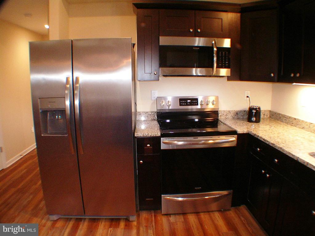 140 Guard Road Middletown, VA 22645 - Photo 23 of 87 Gourmet Kitchen W Stainless Steel Appliances