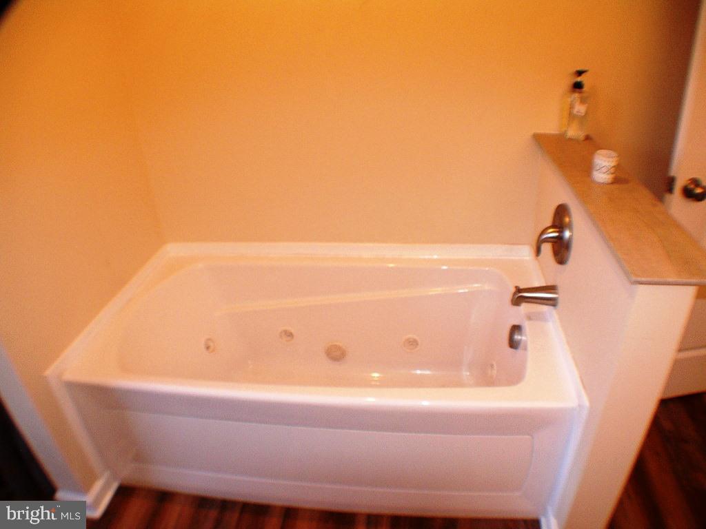 140 Guard Road Middletown, VA 22645 - Photo 43 of 87 Bedroom Suite Full Bath W/Jetted Tub
