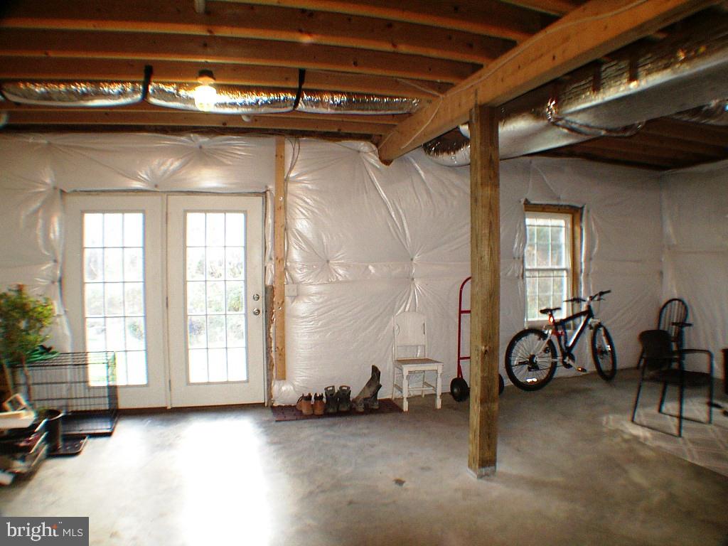 140 Guard Road Middletown, VA 22645 - Photo 55 of 87 Basement Entry W/Window
