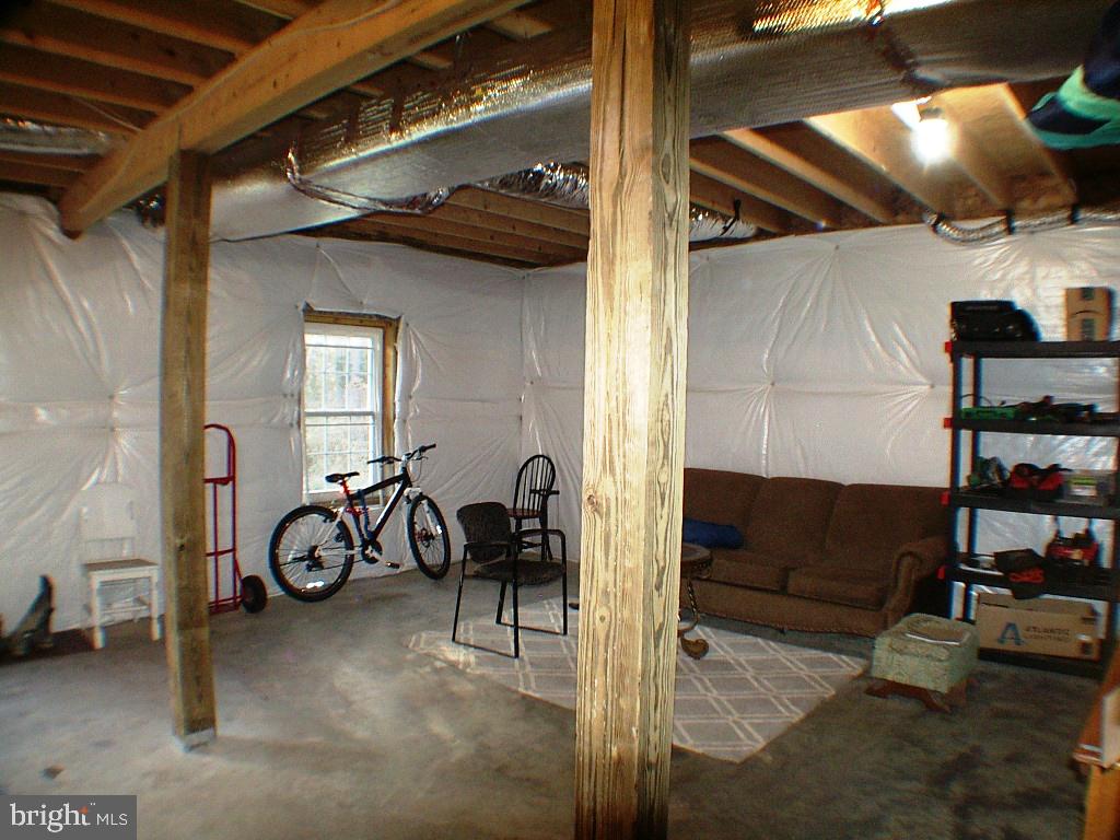 140 Guard Road Middletown, VA 22645 - Photo 56 of 87 Huge Basement W/Window