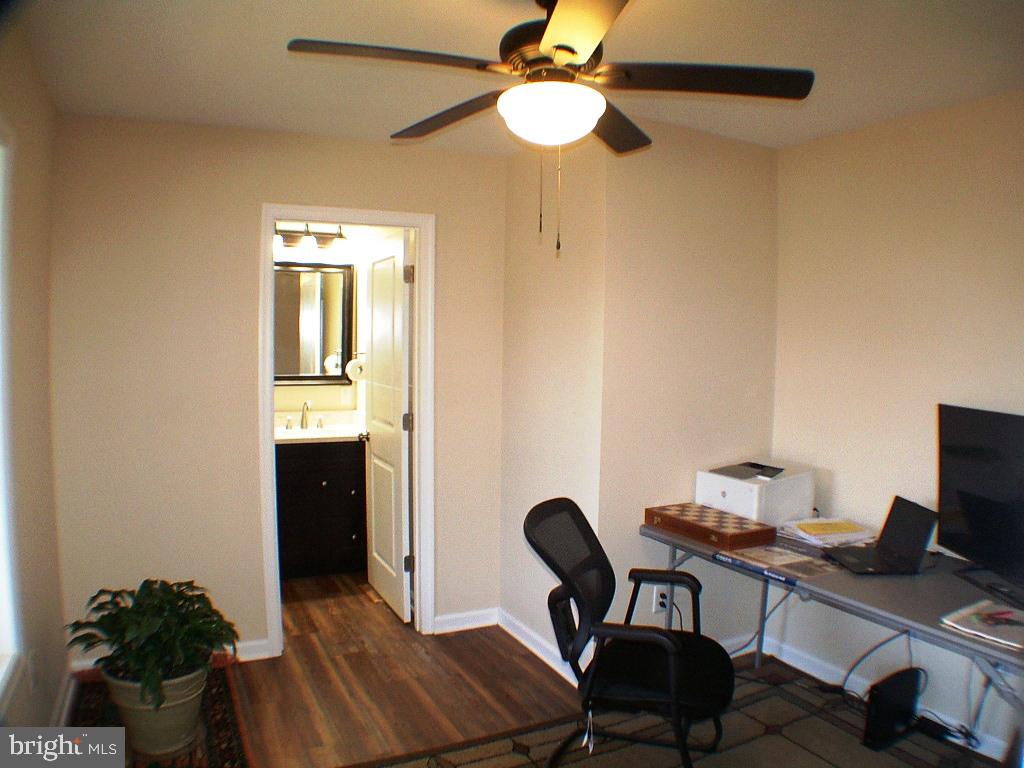 140 Guard Road Middletown, VA 22645 - Photo 79 of 87 Office