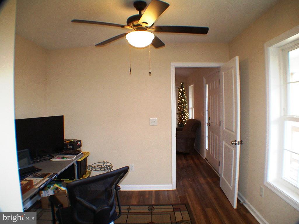 140 Guard Road Middletown, VA 22645 - Photo 80 of 87 Office